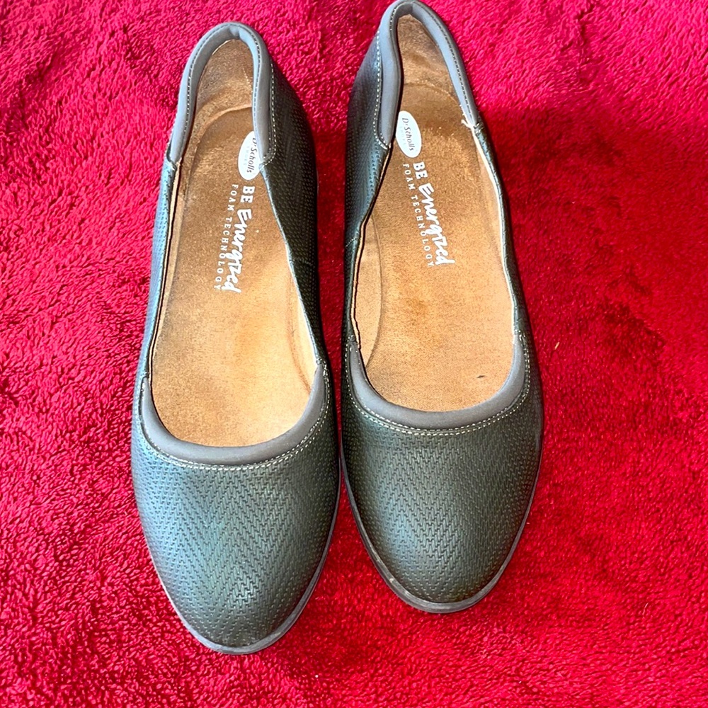 Dr School’s Army Green (Foam Technology)Size 10 Wedge Heels!